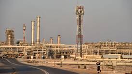 Falta de acuerdo en OPEP+ impulsa aumentos en el precio del petróleo y amenaza con inflación