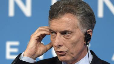 Piden indagar a Macri por espionaje a 400 periodistas y líderes sociales en Argentina