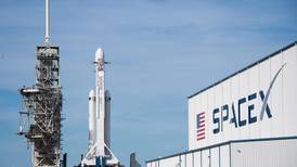 Con su cohete Falcon Heavy, SpaceX y Elon Musk buscan abrir camino a Marte