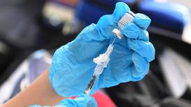 Austria confinaría a personas no vacunadas para contener el virus