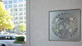 Crece presión sobre el Congreso, donde agenda con FMI avanza a paso lento 