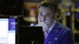 Wall Street se derrumba -otra vez- por el nuevo coronavirus