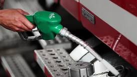 IVA se cobrará únicamente sobre ganancias de las gasolineras y no a los combustibles