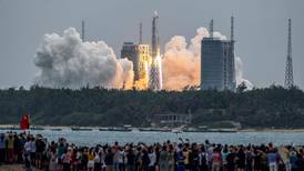 China lanza el “Tianhe”, el primer elemento de lo que será su estación espacial