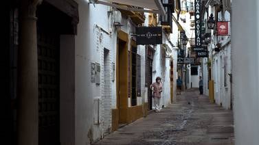 Gasto de turistas extranjeros cae 62% en España, el segundo destino más visitado del mundo