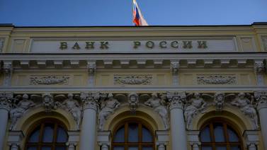 Bancos rusos desestiman efectos ante cierre de operaciones de Visa, Mastercard y American Express