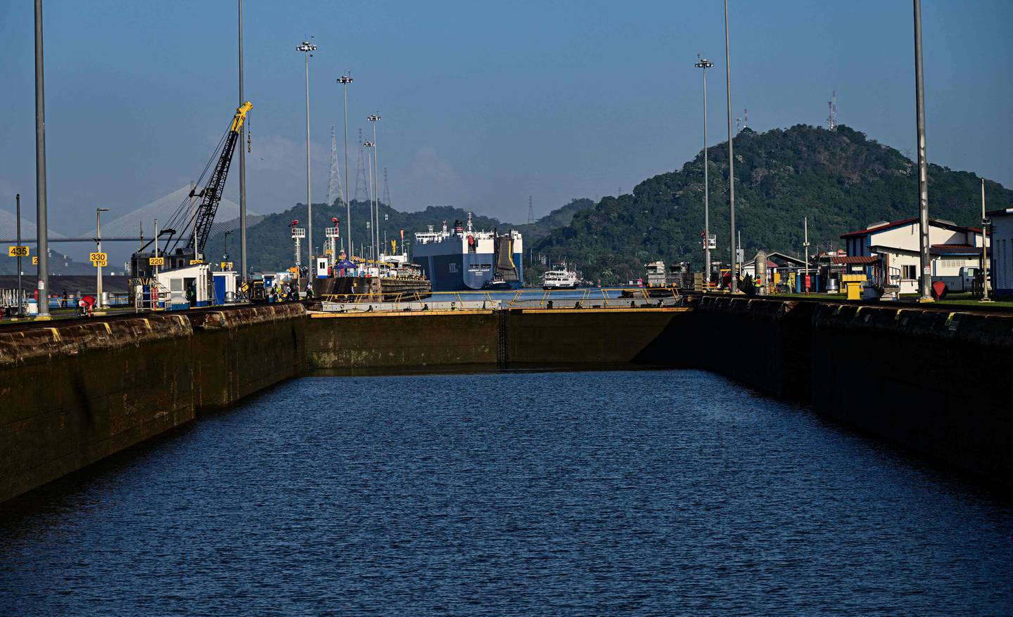 El nivel del agua en el Canal de Panamá bajó considerablemente por el fenómeno de El Niño.