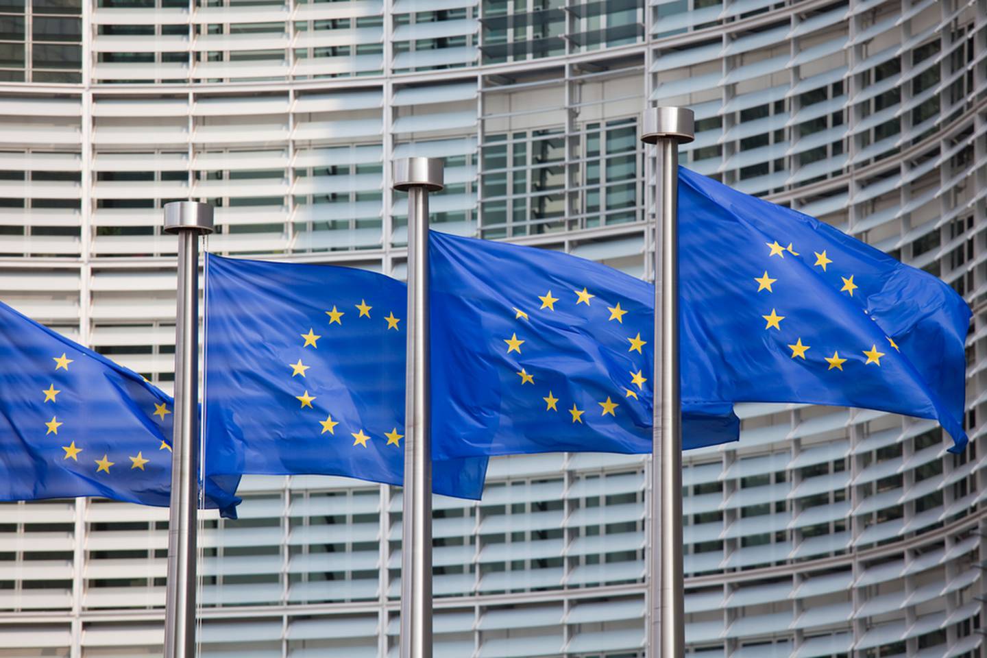 Imagen de banderas de la Unión Europea en Bruselas