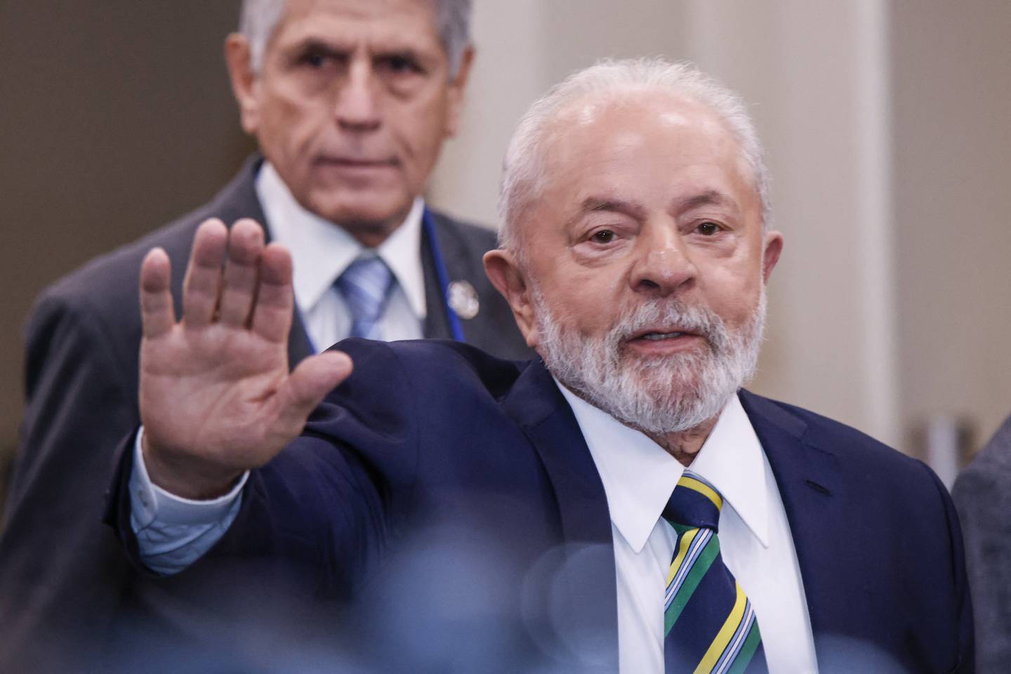 Lula da Silva, presidente de Brasil, y la delicada relación entre el poder civil y militar en Brasil.