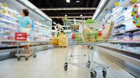 ¿Cuáles supermercados son los más baratos y los más caros? En una canasta de 15 productos MEIC encontró una diferencia ₡4.700 