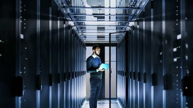 El doble desafío de la IA: mayor demanda de electricidad y transformación de los centros de datos