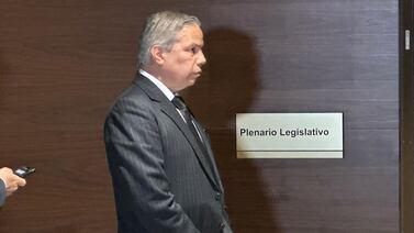 Diputados recomiendan con “urgencia” la destitución del presidente del Banco Central, Róger Madrigal