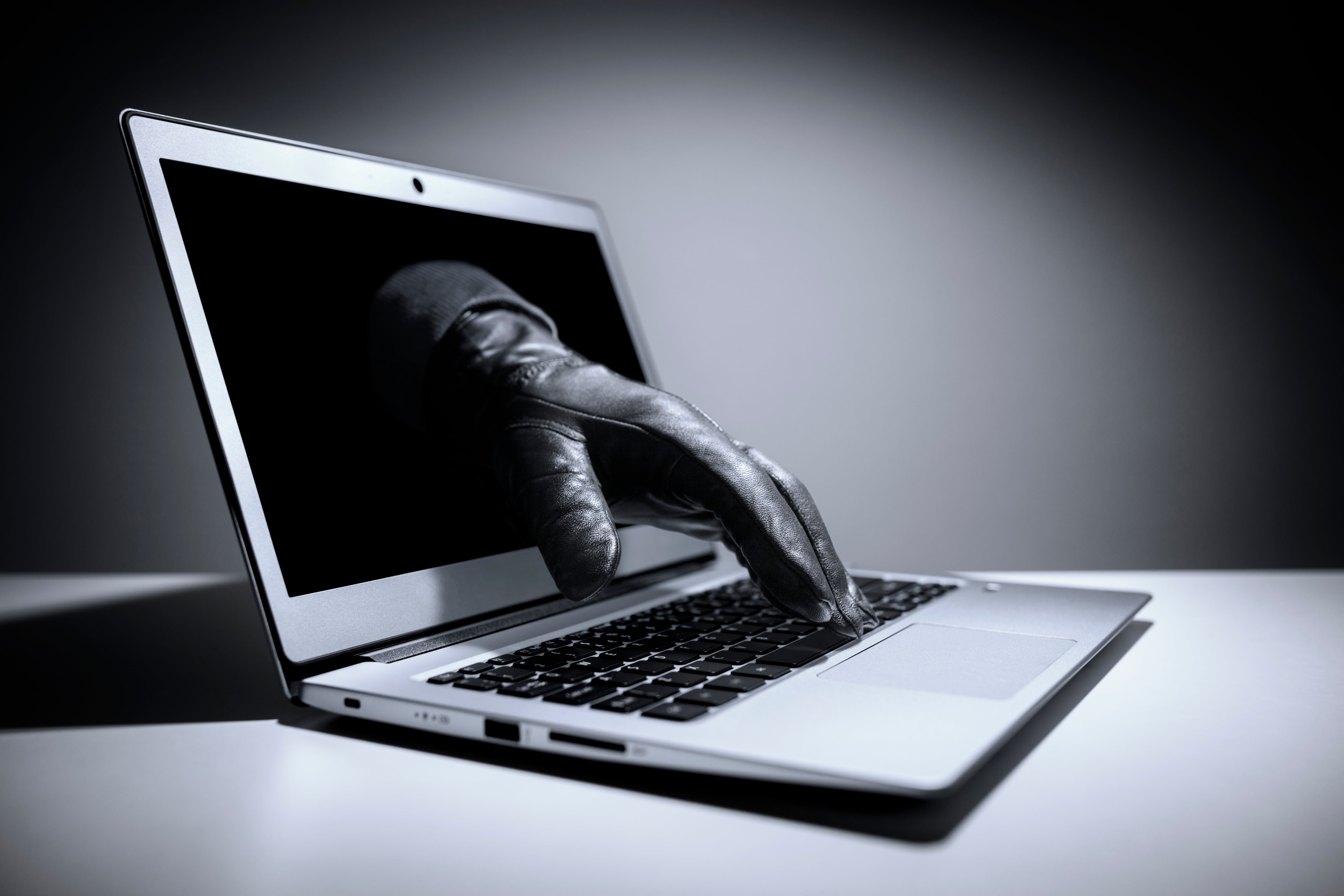 Fraude informático, estafas bancarias, robo de cuentas bancarias, timos bancarios
