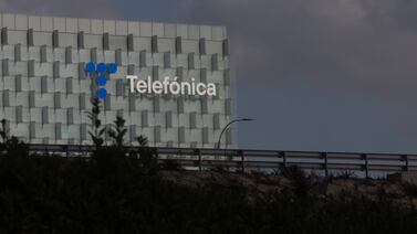 Telefónica vende una de sus filiales a Telecom Argentina por $1.245 millones