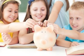 Tarjetas de débito para menores de edad: conozca las que puede adquirir para sus hijos y así enseñarles el valor del ahorro