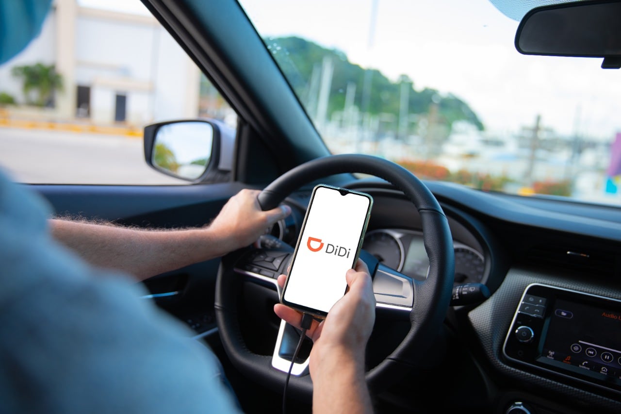 DiDi llegó a Costa Rica el 19 de noviembre del 2019 y su otra línea de servicio, DiDi Food (reparto de comida), el 4 de agosto del 2021.