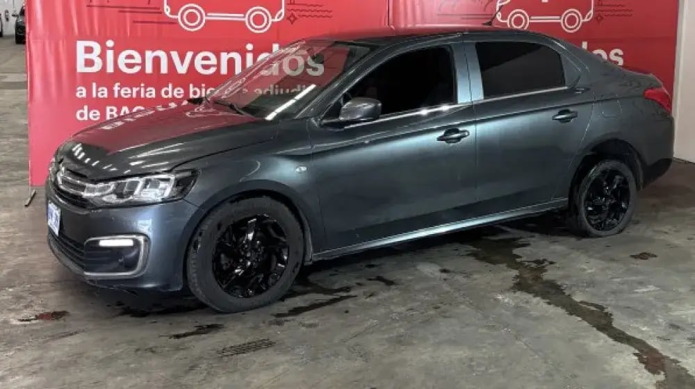 Citroën C-Elysee 2018 (placa BPV388), automático, de 1.587 c.c.