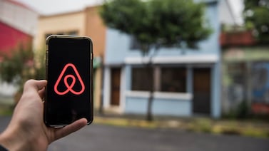 Si usted es anfitrión de Airbnb y Booking en Costa Rica, incumplir esta legislación le puede salir caro