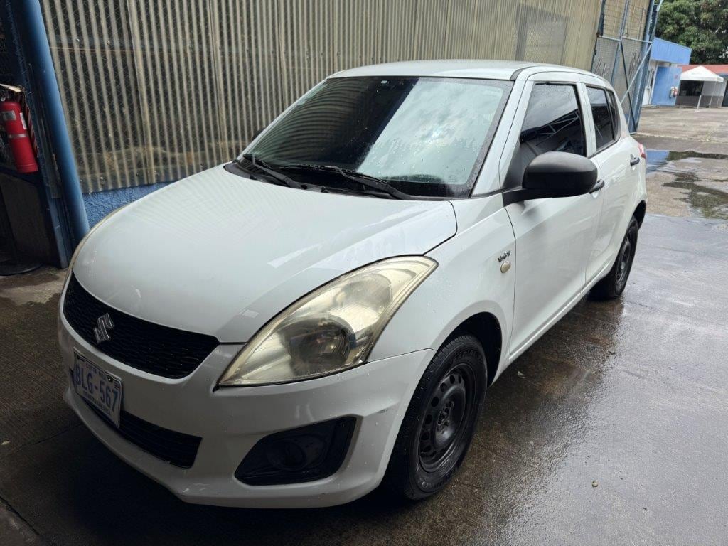 Carro en remate del BCR, SUZUKI SWIFT GA Placa BLG567