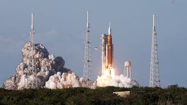 Despegó Artemis II: la primer misión tripulada a la Luna en más de medio siglo ya está en la órbita terrestre