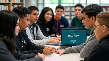 “Desde que lo uso, pienso menos por mí misma”. Sigue el debate por el uso de ChatGPT en el ámbito universitario