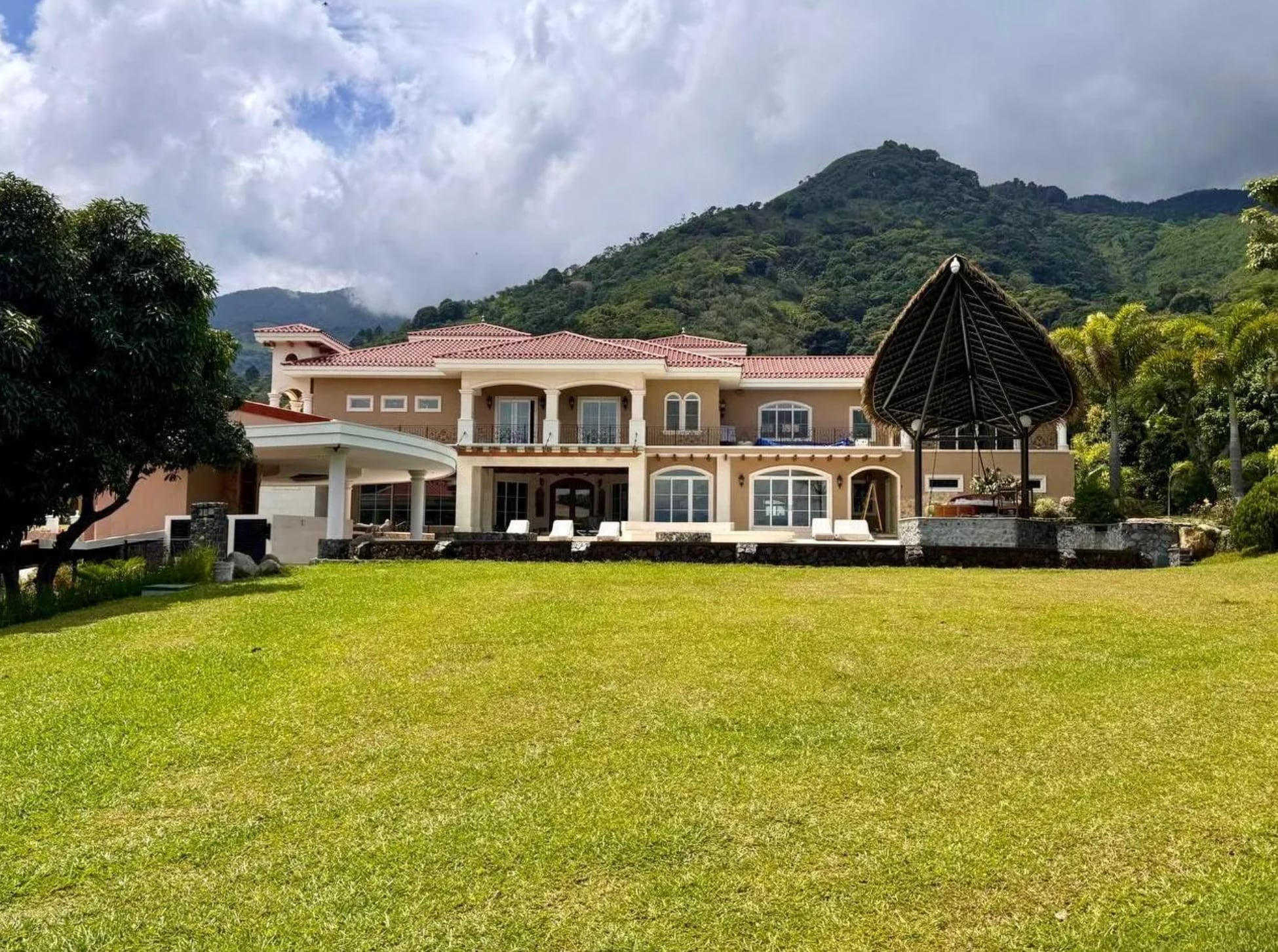Mansión en Santa Ana