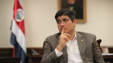 ¿Qué incluyó el último plan fiscal que tuvo Costa Rica durante el gobierno de Carlos Alvarado y qué frutos dio?