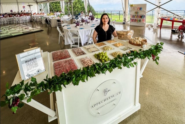 Mónica Torres, Bon Appechese, Emprender