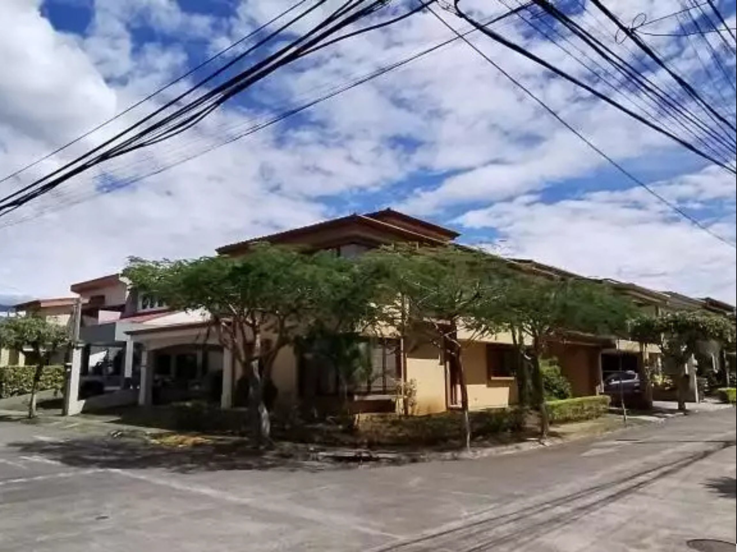 Casa en Desamparados, Alajuela (Condominio Agua Clara)