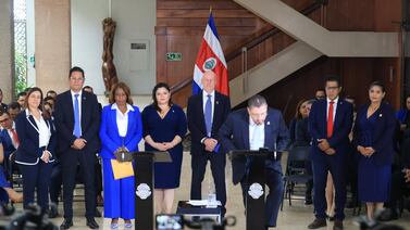 Siete jerarcas del Gobierno renuncian a sus puestos