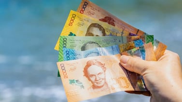 Los salarios del sector público están estancados desde hace cinco años, pero podrían crecer en 2026