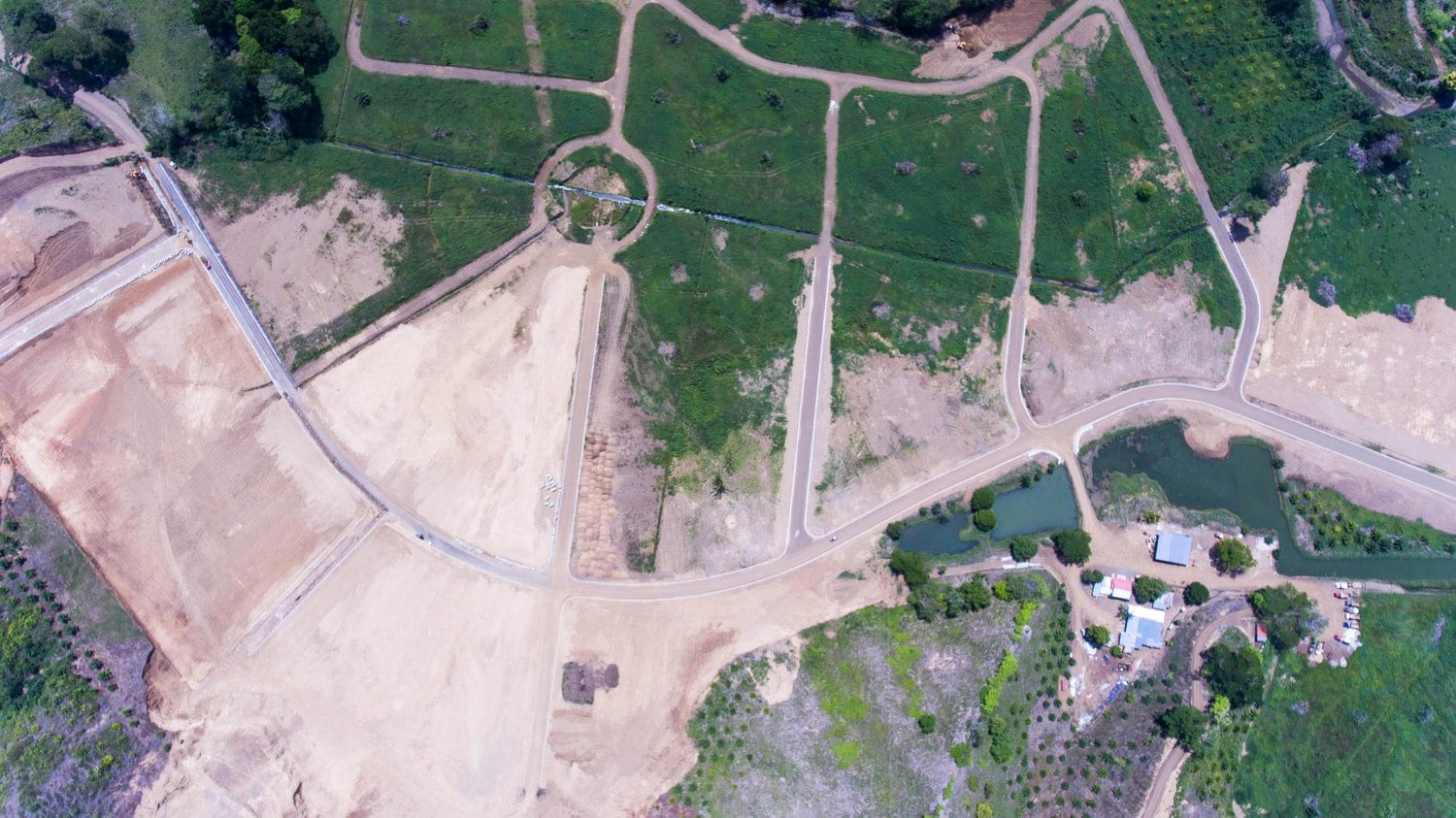 Distrito Gubernamental de Garabito, en construcción en Jacó.