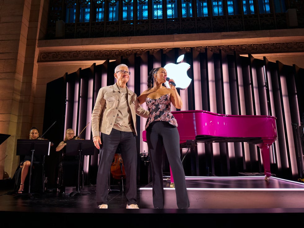 Apple, Alicia Keys, 50 aniversario