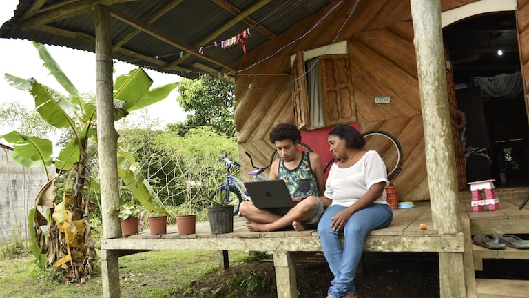 ¿Sigue vigente el modelo de Fonatel en Costa Rica? La brecha digital sigue pendiente y se transformó