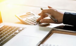 Guía práctica para aplicar las NIIF y evitar sanciones ante Hacienda en el 2027