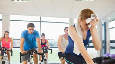 10 posiciones de ‘spinning’ para trabajar diferentes músculos