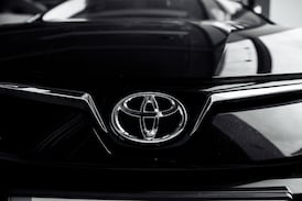 Toyota nombra nuevo CEO y eleva previsiones financieras pese a presión arancelaria