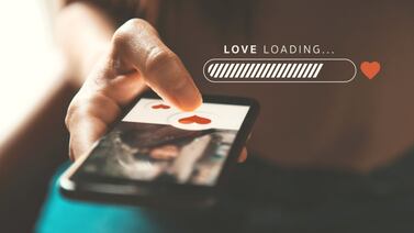 La generación Z abandona las ‘apps’ de citas y vuelve al cara a cara