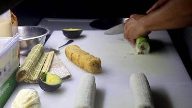Cadena de sushi necesita contratar personal: abrió plazas en varias áreas