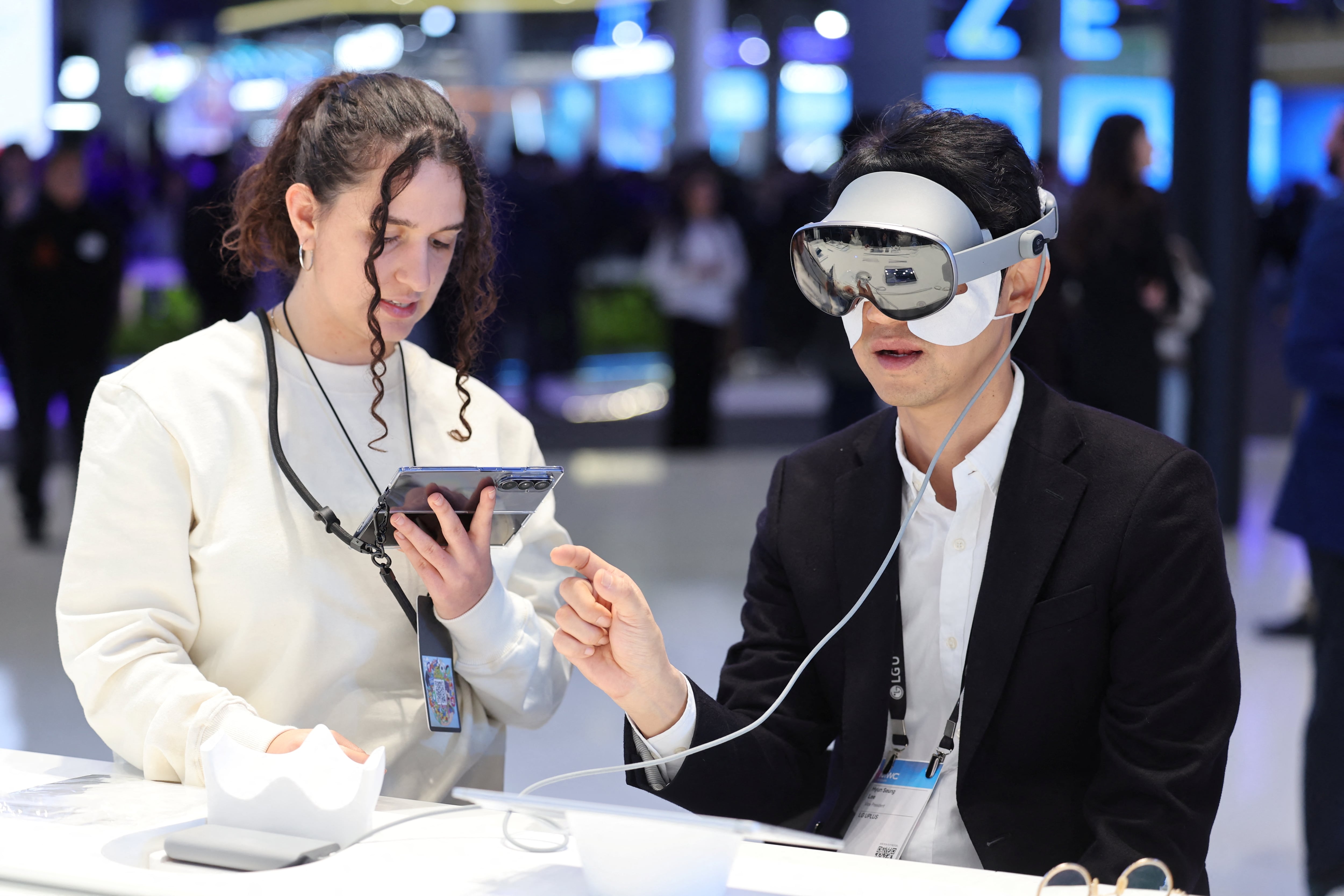 Smart glasses MWC