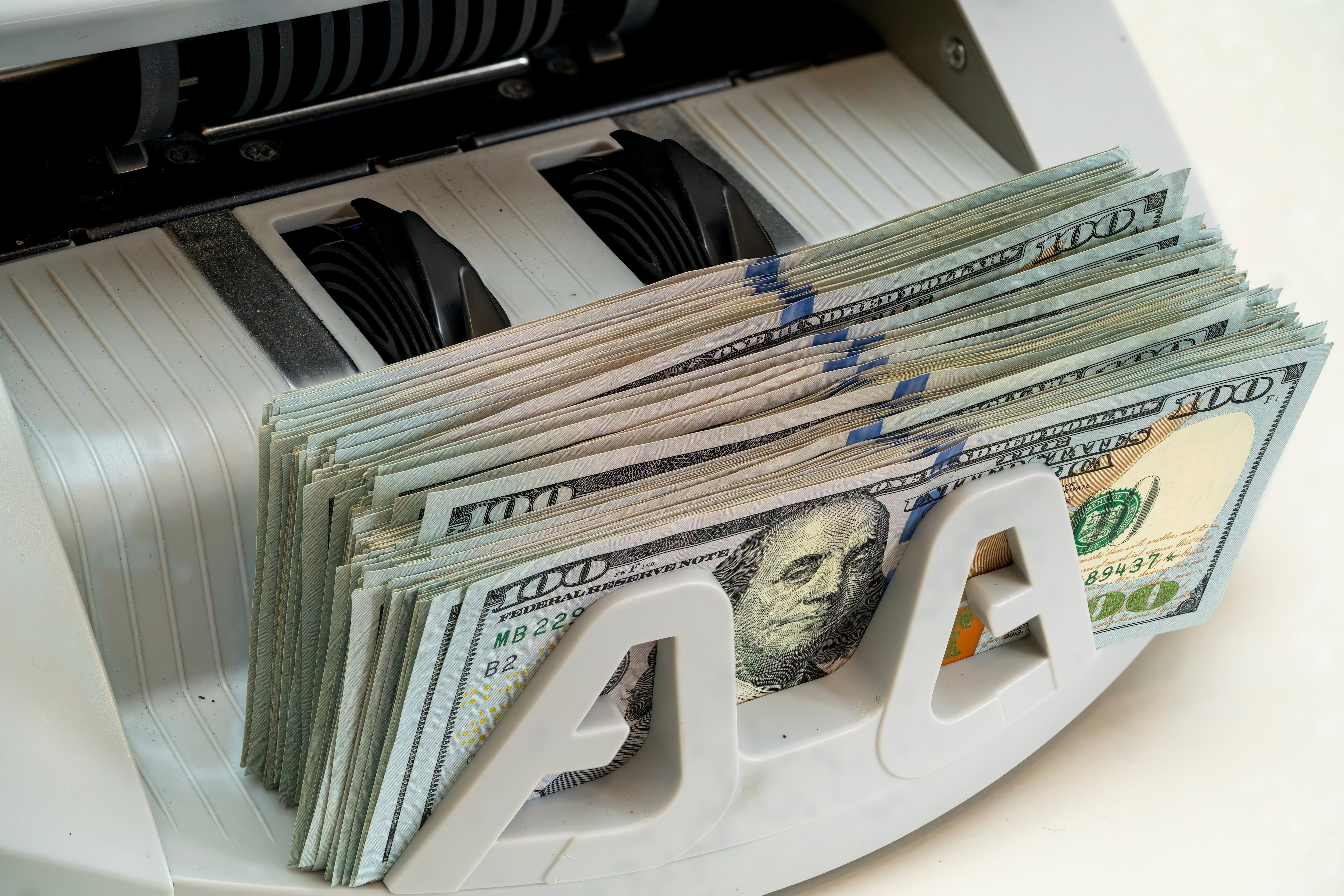 Abundancia de dólares en la economía de Costa Rica.