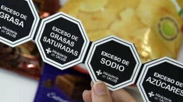 ¿Por qué los importadores tendrán que ocultar el etiquetado de ‘excesos’ en los alimentos?