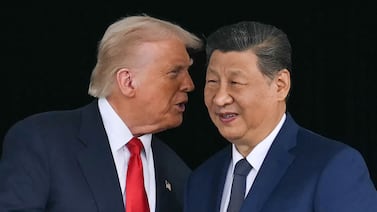 Tregua entre Estados Unidos y China: Pekín cede en tierras raras y Washington reduce aranceles tras cumbre APEC