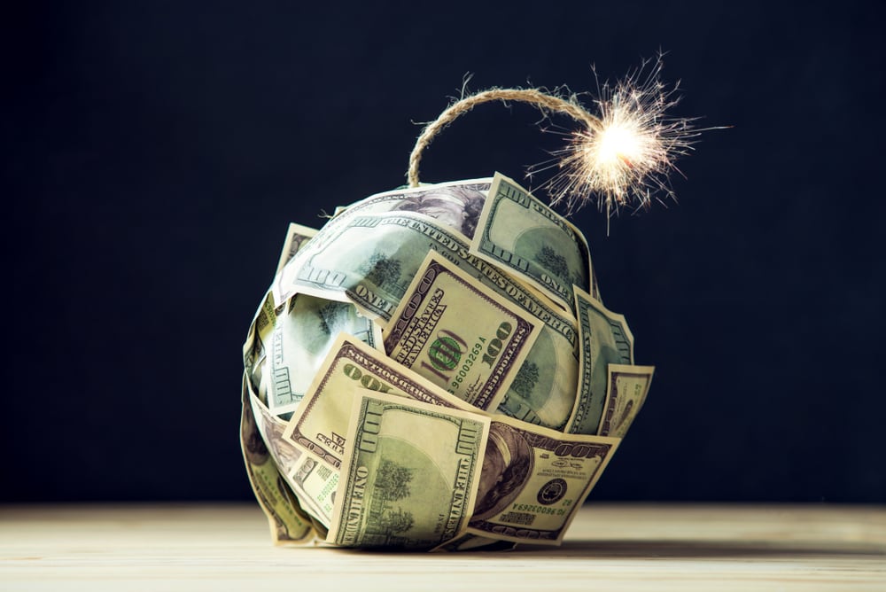 Incremento de crédito en dólares le suma un riesgo cambiario a los deudores que ganan en colones.