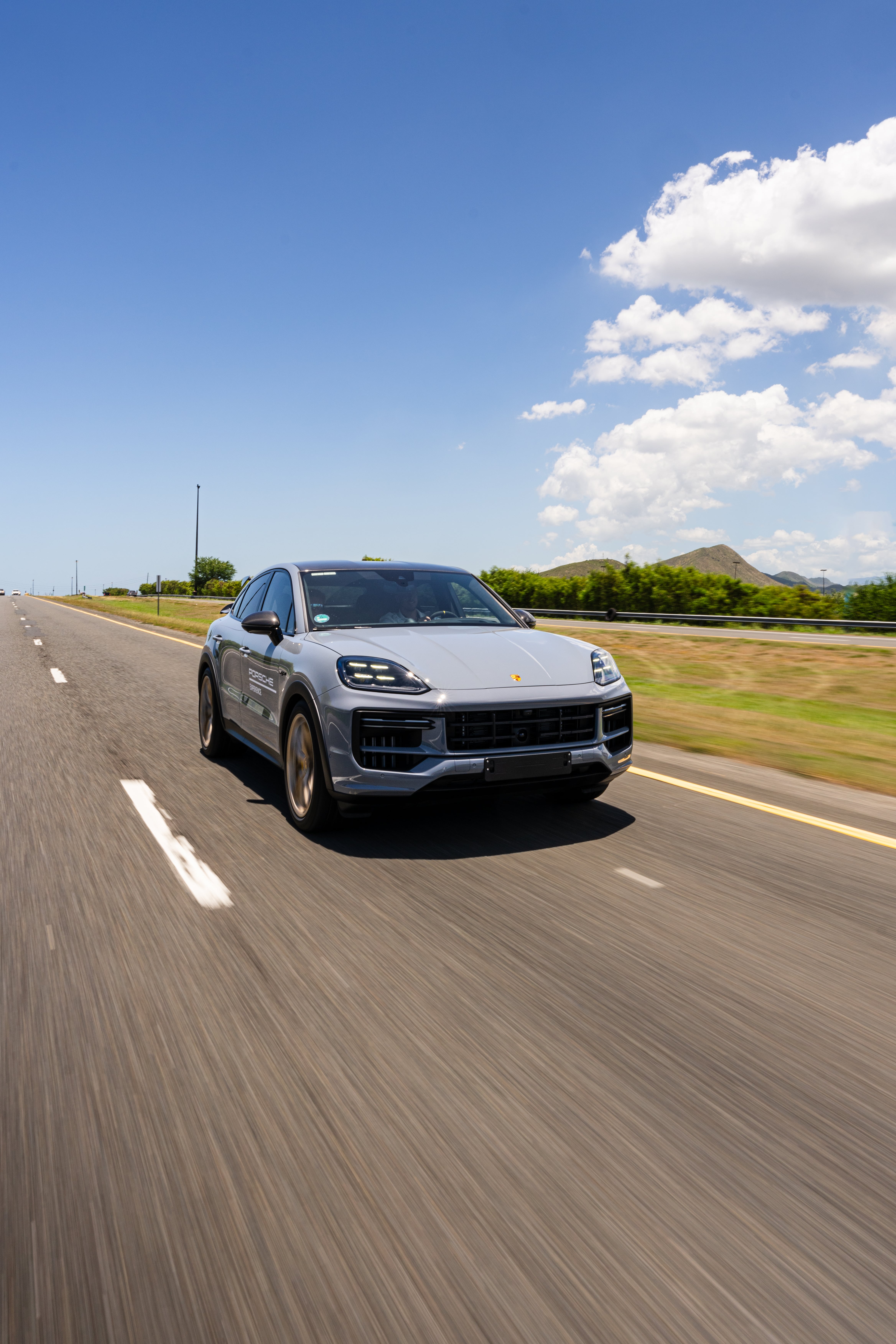 PORSCHE
