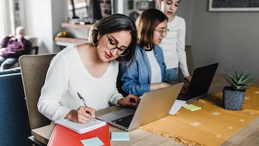 ‘Laptops’ para estudiantes y profesionales: lo que debe saber antes de hacer su compra