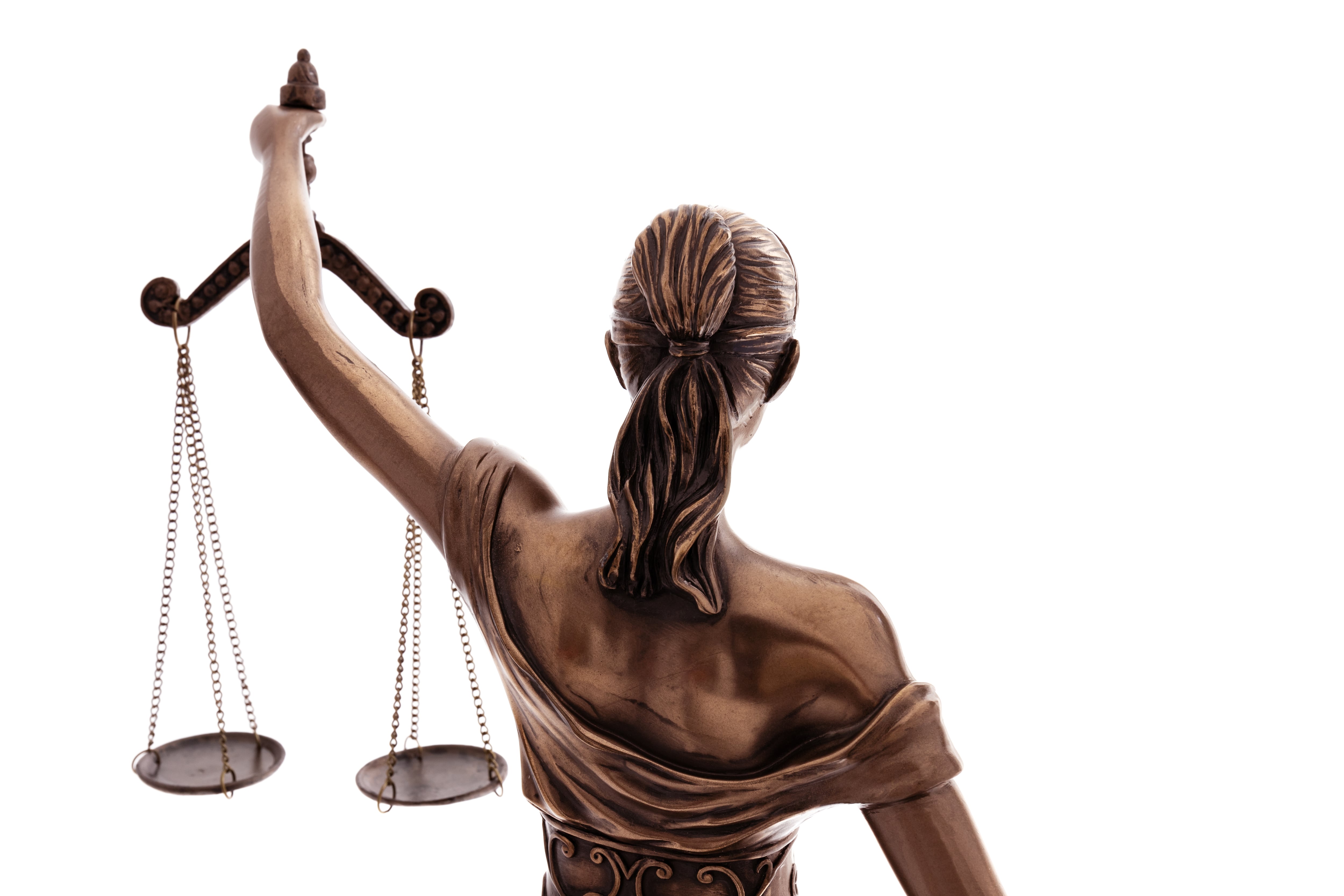 Justicia, mujer sostiene símbolo de la justicia, derechos de las víctimas, juicio