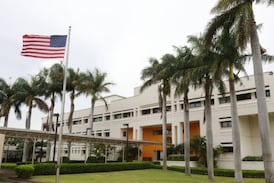 Embajada de Estados Unidos en Costa Rica ofrece trabajo con salario de ₡1,8 millones por mes; vea los detalles