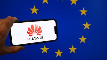 Caso Huawei: ¿qué sabemos del operativo de la fiscalía y la policía en el Parlamento Europeo y las oficinas de Huawei en Bélgica?