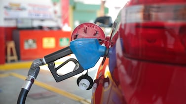 Llenar el tanque en octubre sería más caro: estas son las alzas que propone Recope